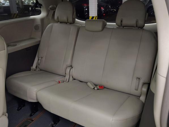 Toyota Sienna III с пробегом 2012 года, цена 2 600 000 рублей, 121500 км, минивэн, Автокод Объявления