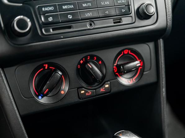 Volkswagen Polo V с пробегом 2012 года, цена 875 000 рублей, 174594 км, седан, Автокод Объявления