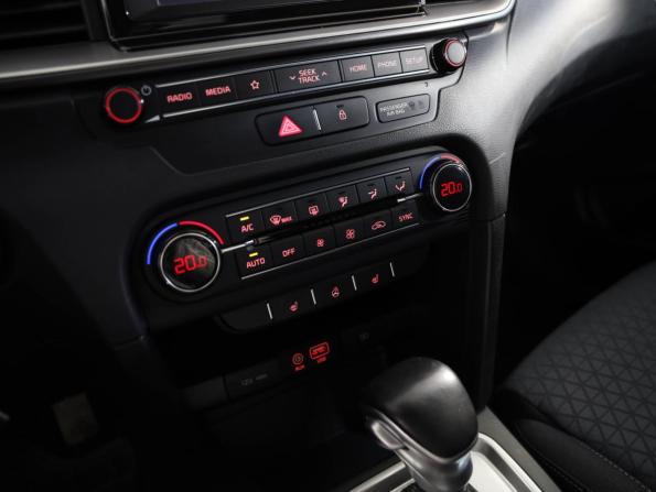 Kia Ceed III с пробегом 2019 года, цена 1 679 000 рублей, 124731 км, хэтчбек, Автокод Объявления