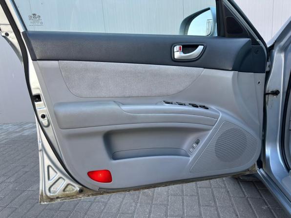 Hyundai Sonata V (NF) с пробегом 2005 года, цена 545 000 рублей, 240875 км, седан, Автокод Объявления