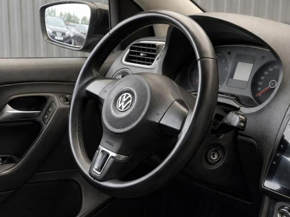 Volkswagen Polo V с пробегом 2014 года, цена 957 000 рублей, 268000 км, седан, Автокод Объявления
