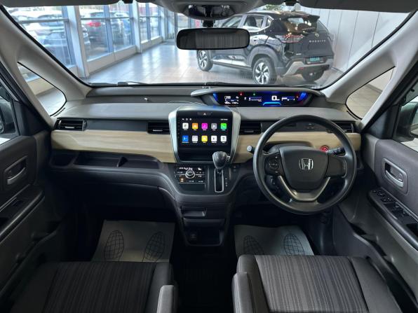 Honda Freed II с пробегом 2017 года, цена 1 460 000 рублей, 117216 км, компактвэн, Автокод Объявления
