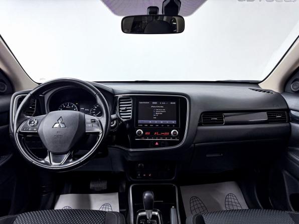 Mitsubishi Outlander III Рестайлинг 3 с пробегом 2022 года, цена 3 000 000 рублей, 81175 км, внедорожник, Автокод Объявления