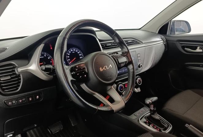 Kia Rio IV Рестайлинг с пробегом 2021 года, цена 1 720 000 рублей, 69356 км, хэтчбек, Автокод Объявления