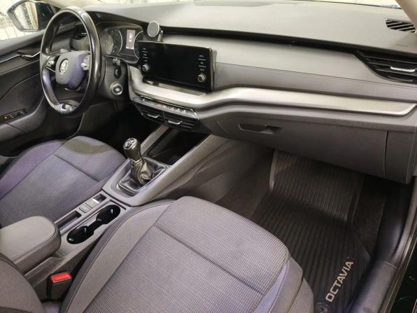 Skoda Octavia IV (A8) с пробегом 2021 года, цена 1 835 000 рублей, 128889 км, лифтбек, Автокод Объявления