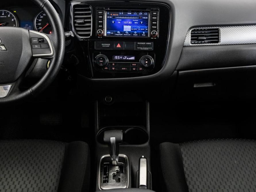 Mitsubishi Outlander III Рестайлинг 2 Санкт-Петербург  - изображение 14