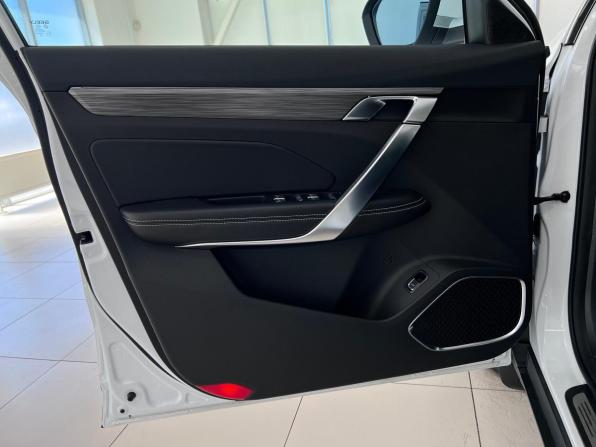 Geely Atlas Pro с пробегом 2023 года, цена 2 299 000 рублей, 15438 км, внедорожник, Автокод Объявления