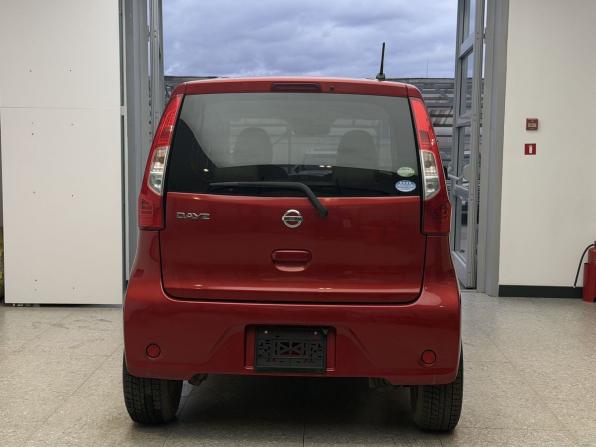 Nissan Dayz I Рестайлинг с пробегом 2017 года, цена 700 000 рублей, 85105 км, хэтчбек, Автокод Объявления