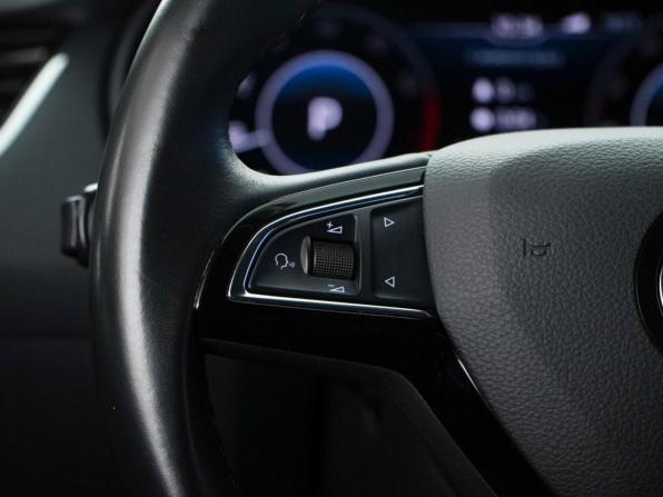 Skoda Octavia III (A7) Рестайлинг с пробегом 2019 года, цена 2 449 077 рублей, 135920 км, лифтбек, Автокод Объявления