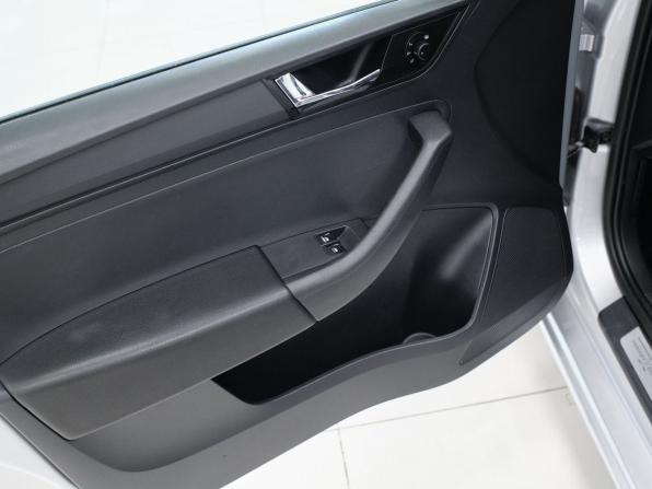 Skoda Rapid I Рестайлинг с пробегом 2018 года, цена 594 000 рублей, 180054 км, лифтбек, Автокод Объявления
