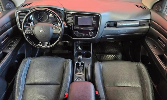 Mitsubishi Outlander III Рестайлинг 2 с пробегом 2015 года, цена 1 737 000 рублей, 172200 км, внедорожник, Автокод Объявления
