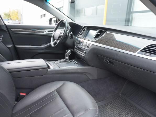 Hyundai Genesis II с пробегом 2014 года, цена 2 150 000 рублей, 128095 км, седан, Автокод Объявления