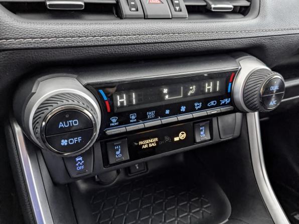 Toyota RAV4 V (XA50) с пробегом 2021 года, цена 2 865 000 рублей, 130736 км, внедорожник, Автокод Объявления