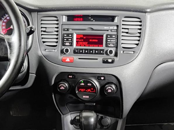 Kia Rio II Рестайлинг с пробегом 2011 года, цена 600 000 рублей, 256849 км, хэтчбек, Автокод Объявления