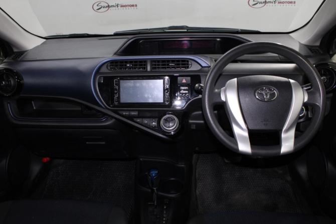 Toyota Aqua I Рестайлинг с пробегом 2015 года, цена 760 000 рублей, 280750 км, хэтчбек, Автокод Объявления