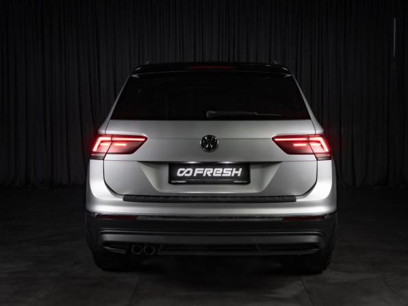 Volkswagen Tiguan II с пробегом 2017 года, цена 2 749 000 рублей, 131331 км, внедорожник, Автокод Объявления
