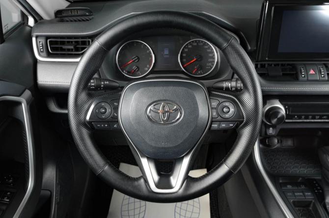 Toyota RAV4 V (XA50) с пробегом 2021 года, цена 3 119 000 рублей, 61000 км, внедорожник, Автокод Объявления