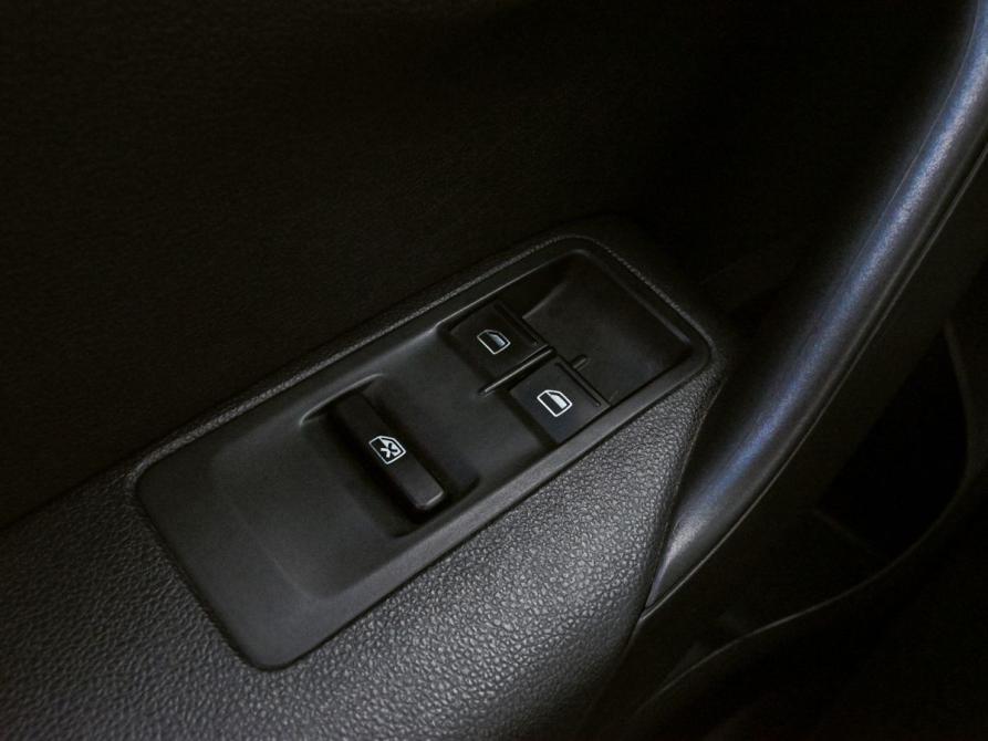 Volkswagen Polo V Рестайлинг Екатеринбург  - изображение 13