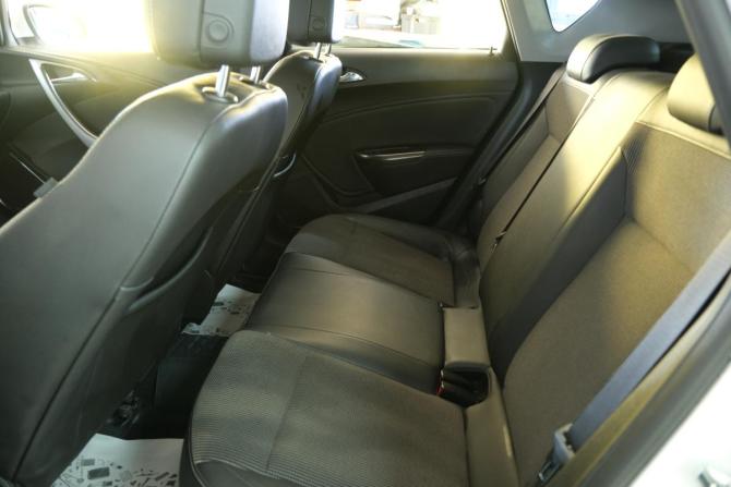 Opel Astra J с пробегом 2012 года, цена 799 000 рублей, 105400 км, хэтчбек, Автокод Объявления