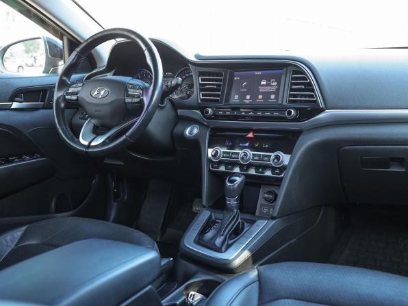 Hyundai Elantra VI (AD) с пробегом 2019 года, цена 1 399 000 рублей, 186300 км, седан, Автокод Объявления