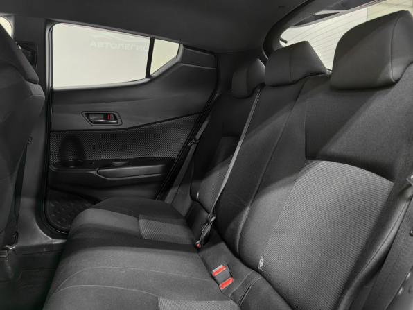 Toyota C-HR I с пробегом 2019 года, цена 2 150 000 рублей, 69000 км, внедорожник, Автокод Объявления
