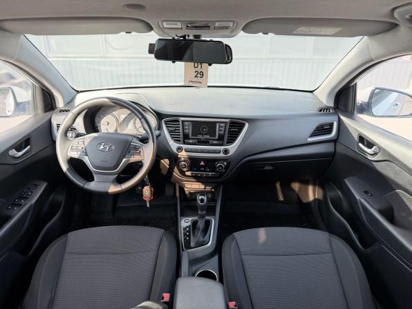 Hyundai Solaris II с пробегом 2018 года, цена 1 497 000 рублей, 126350 км, седан, Автокод Объявления