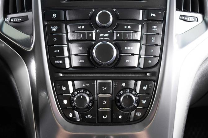 Opel Astra J с пробегом 2011 года, цена 719 000 рублей, 294563 км, хэтчбек, Автокод Объявления