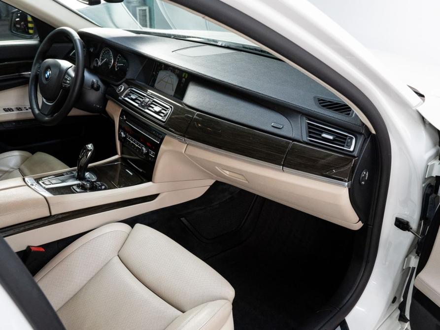BMW 7 серии V (F01/F02/F04) Тюмень  - изображение 16