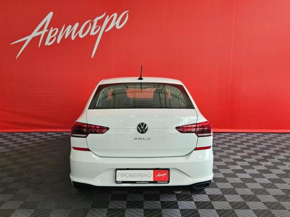Volkswagen Polo VI с пробегом 2021 года, цена 1 575 000 рублей, 81017 км, лифтбек, Автокод Объявления