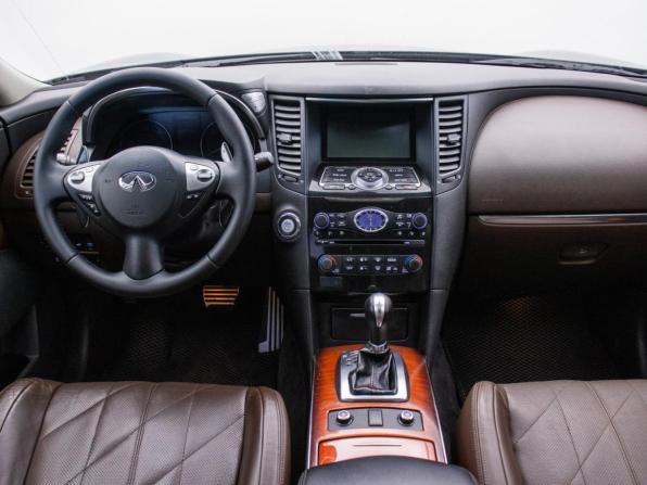 Infiniti QX70 с пробегом 2016 года, цена 2 099 000 рублей, 192000 км, внедорожник, Автокод Объявления