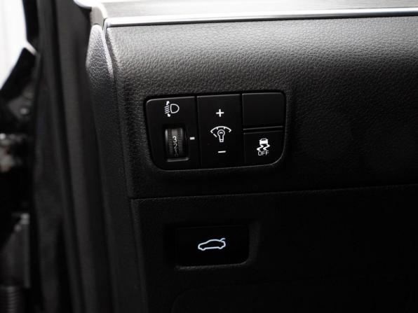 Kia K5 III с пробегом 2021 года, цена 2 770 000 рублей, 37093 км, седан, Автокод Объявления