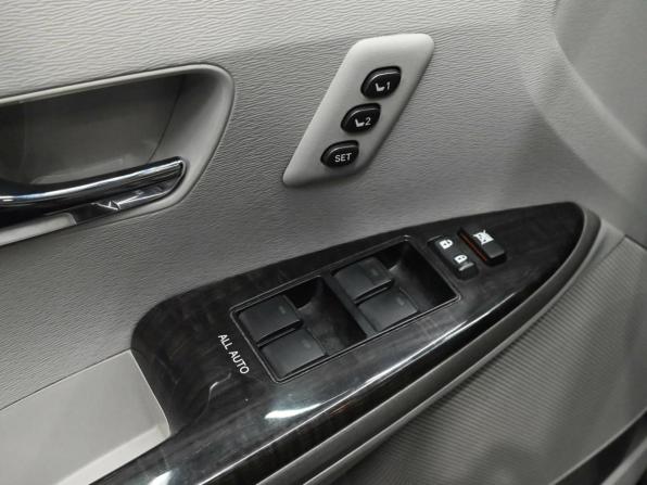 Toyota Venza I Рестайлинг с пробегом 2013 года, цена 2 300 000 рублей, 260049 км, внедорожник, Автокод Объявления