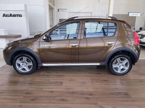 Renault Sandero I с пробегом 2014 года, цена 595 000 рублей, 211804 км, хэтчбек, Автокод Объявления