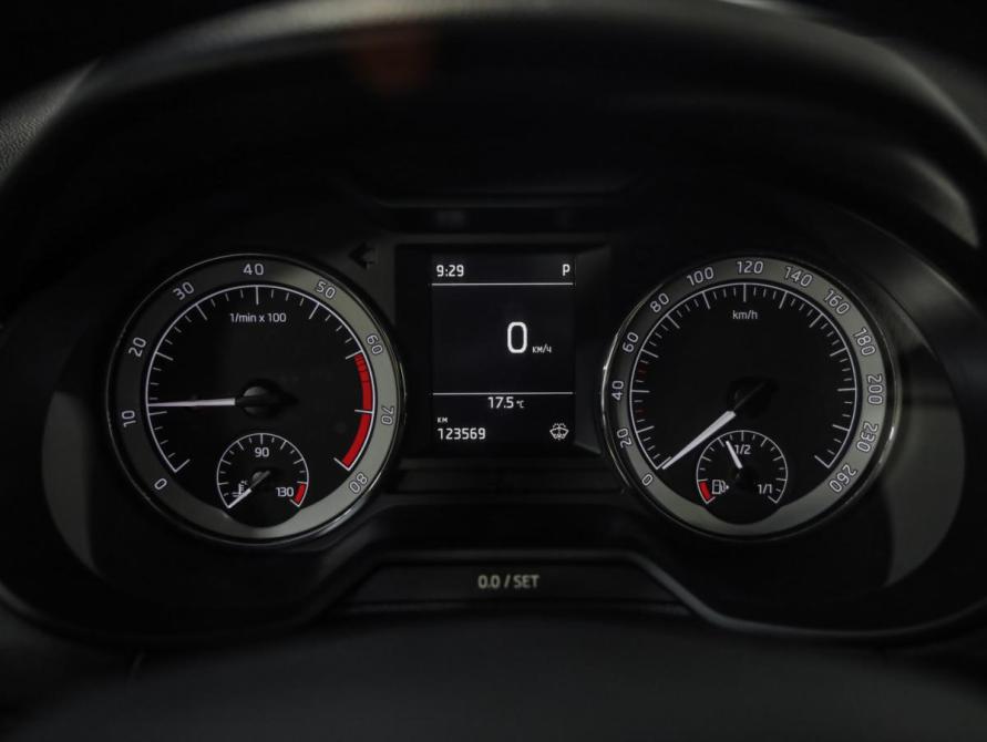 Skoda Octavia III (A7) Рестайлинг Санкт-Петербург  - изображение 13