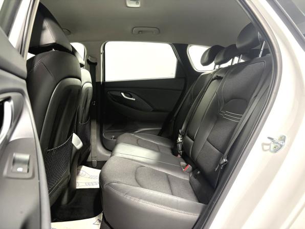 Hyundai i30 III Рестайлинг 2 с пробегом 2022 года, цена 1 980 000 рублей, 83000 км, универсал, Автокод Объявления