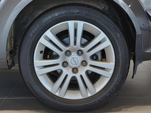 Opel Astra H Рестайлинг с пробегом 2010 года, цена 500 000 рублей, 179814 км, седан, Автокод Объявления