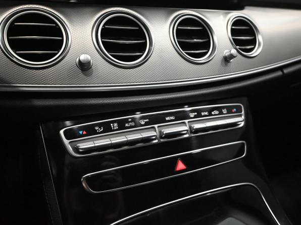 Mercedes-Benz E-Класс V (W213 S213 C238) с пробегом 2017 года, цена 2 580 000 рублей, 136871 км, седан, Автокод Объявления