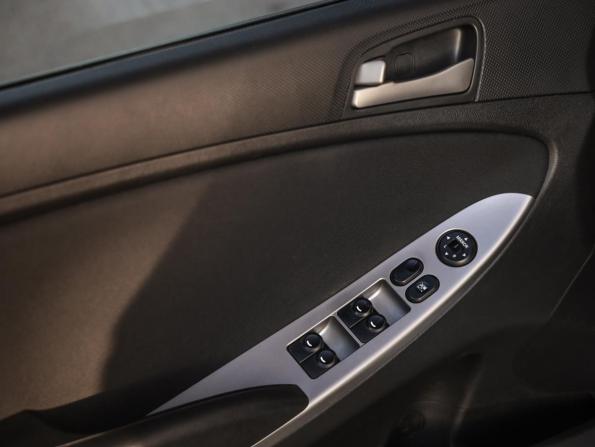 Hyundai Solaris I Рестайлинг с пробегом 2015 года, цена 889 777 рублей, 222000 км, седан, Автокод Объявления