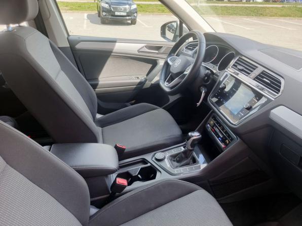 Volkswagen Tiguan II Рестайлинг с пробегом 2021 года, цена 2 830 000 рублей, 103741 км, внедорожник, Автокод Объявления
