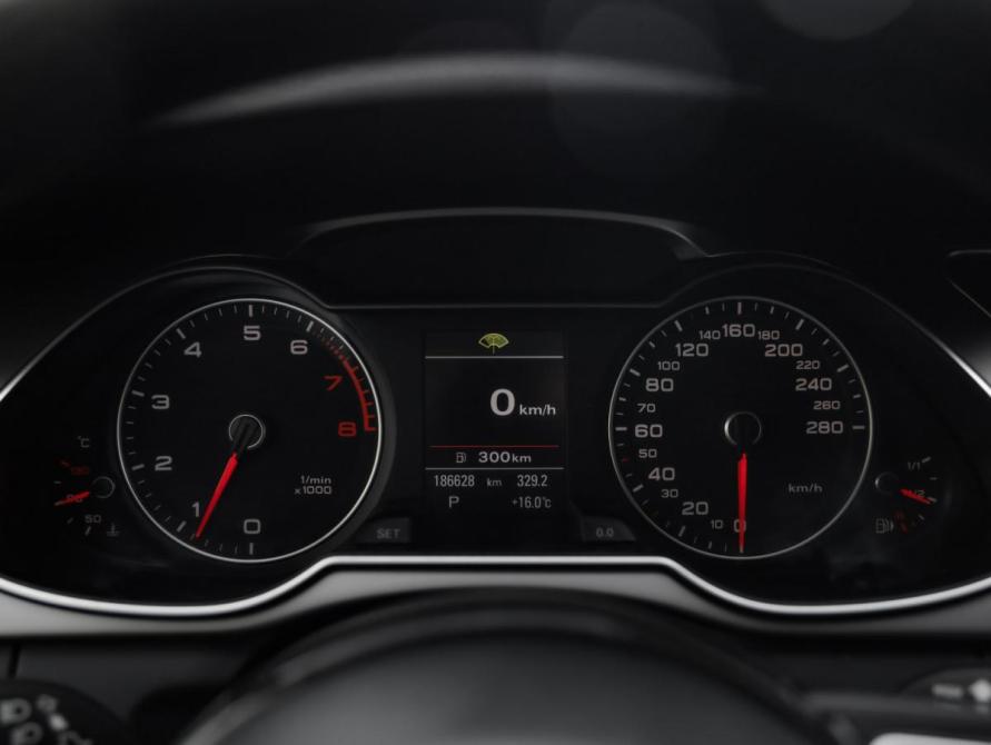 Audi A4 IV (B8) Рестайлинг Санкт-Петербург  - изображение 13
