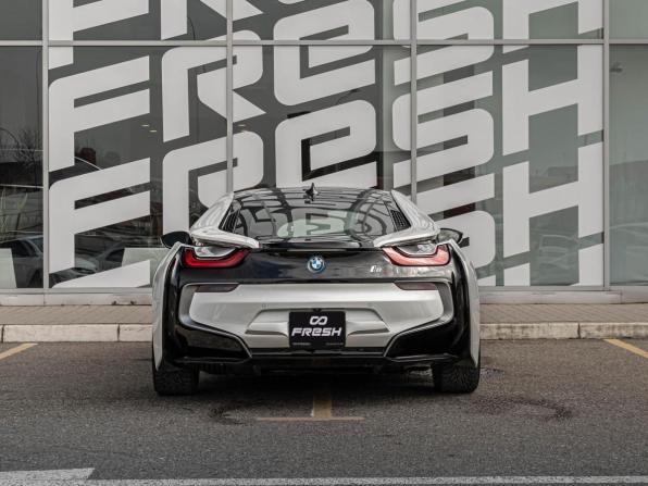 BMW i8 I с пробегом 2016 года, цена 5 450 000 рублей, 30430 км, купе, Автокод Объявления