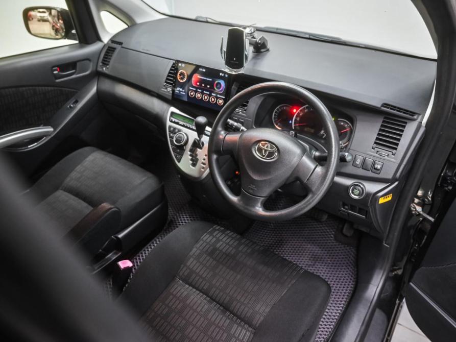 Toyota ISis I Рестайлинг Челябинск  - изображение 12
