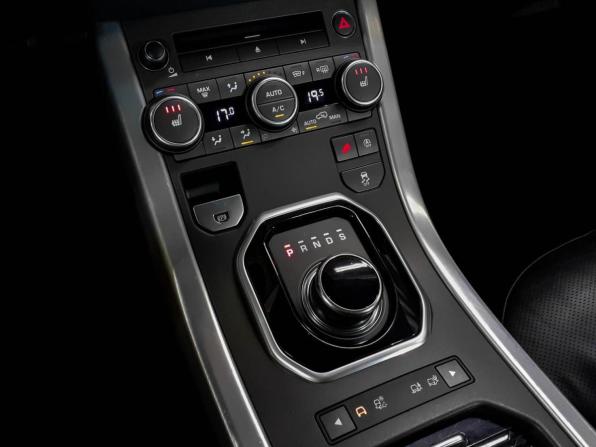 Land Rover Range Rover Evoque I Рестайлинг с пробегом 2017 года, цена 2 650 000 рублей, 107226 км, внедорожник, Автокод Объявления