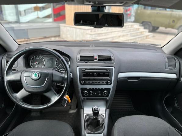Skoda Octavia II (A5) Рестайлинг с пробегом 2012 года, цена 669 000 рублей, 276096 км, лифтбек, Автокод Объявления