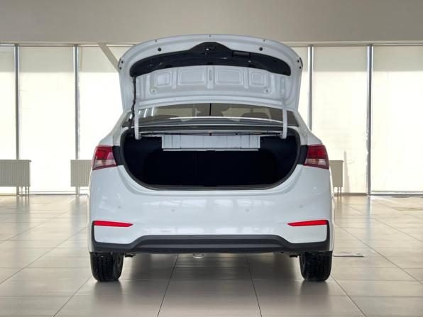 Hyundai Solaris II с пробегом 2017 года, цена 1 379 000 рублей, 112529 км, седан, Автокод Объявления