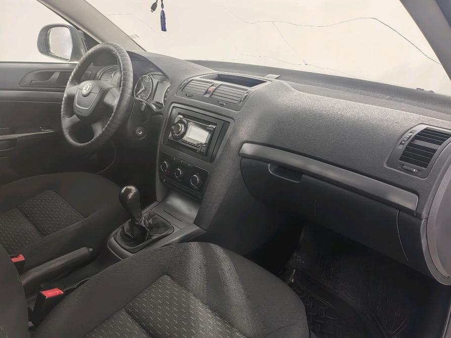 Skoda Octavia II (A5) Рестайлинг Санкт-Петербург  - изображение 15