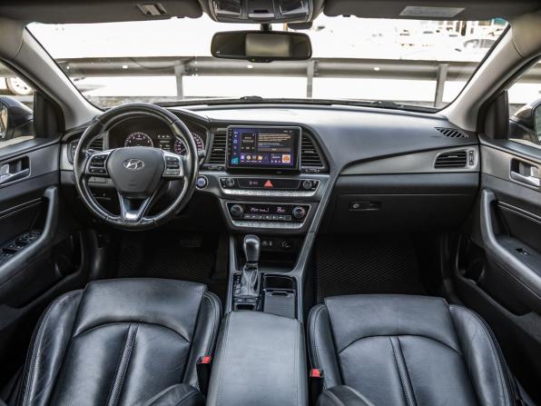 Hyundai Sonata VII (LF) Рестайлинг с пробегом 2017 года, цена 1 734 000 рублей, 124738 км, седан, Автокод Объявления