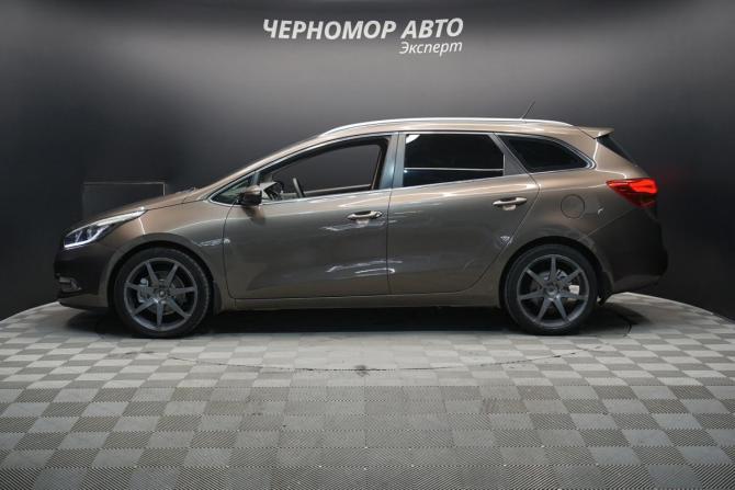 Kia Ceed II с пробегом 2014 года, цена 1 194 000 рублей, 210000 км, универсал, Автокод Объявления