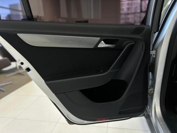 Volkswagen Passat B7 с пробегом 2013 года, цена 900 000 рублей, 190243 км, седан, Автокод Объявления