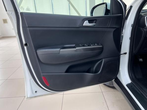 Kia Sportage IV с пробегом 2018 года, цена 2 010 000 рублей, 127938 км, внедорожник, Автокод Объявления